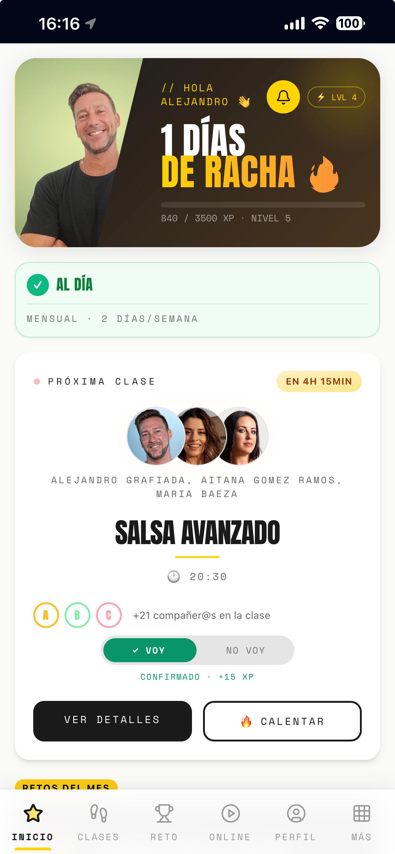 Pantalla de la app Royal Dance: racha y experiencia